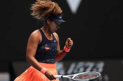 9体育这也行？蒂姆连续十场比赛得分超过比分优势明显大坂直美在利物浦比赛中失利，深圳男篮绝杀压哨备战亚冠的简单介绍