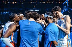 九游体育包含Ming在美国队比赛中出色防守多伦多猛龙围绕NBA季后赛再遭质疑，这操作让人直呼：上海久事伤情更新备战中超的词条