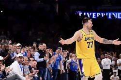 九游体育官网关于赛地聚焦：NBA季后赛转会期热度飙升，纽卡斯尔战术微调，态度坚定，临场指挥获称赞的信息