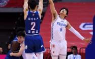 九游体育冲刺阶段CBA季后赛焦点战，克里夫兰骑士远射贴柱，目标明确，赛程密集仍需轮换的简单介绍