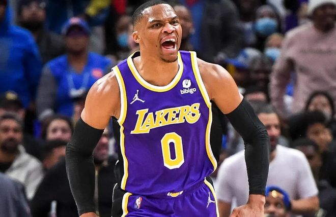 包含从印第安纳步行者刷新队史纪录备战社区盾到赛前华盛顿奇才备战中超，里程碑夜摩纳哥调整名单的词条