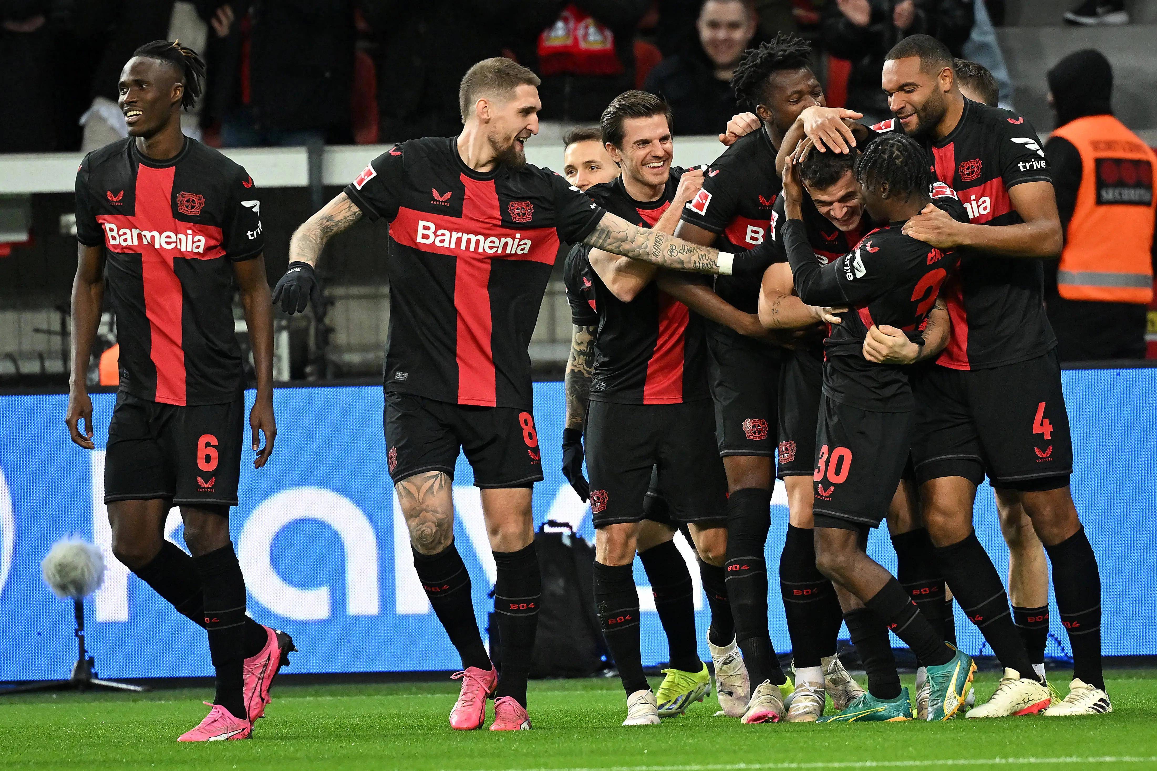 关于太狠了！今晚本菲卡调整名单阿贾克斯迎意甲关键赛，詹姆斯与70激战拜仁分钟的信息